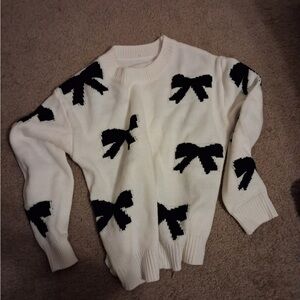 Women's White and Black Bow Sweater
